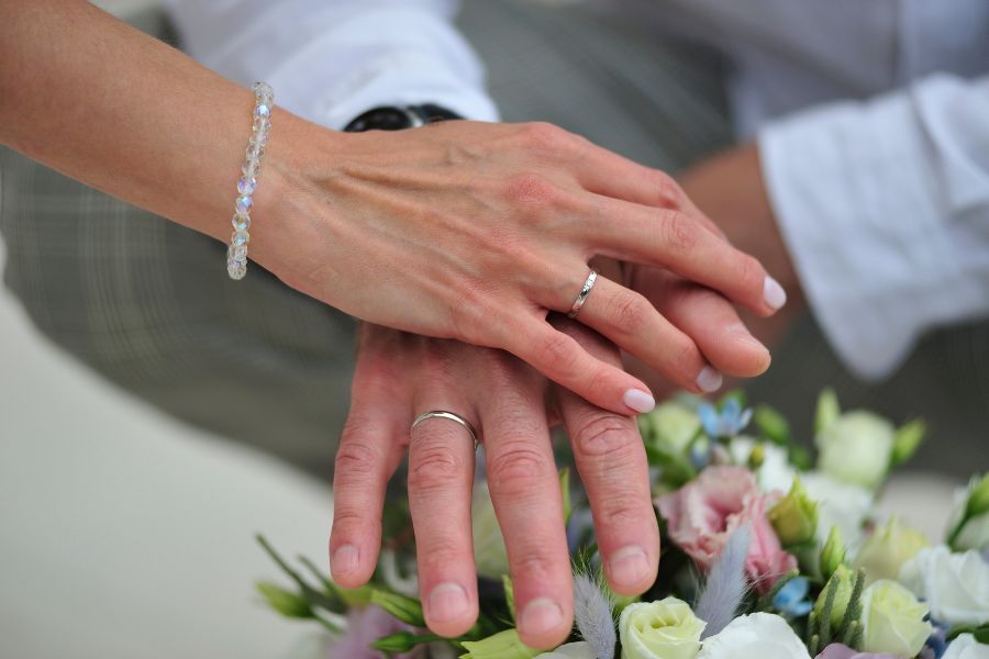 Wybór obrączek ślubnych - klasyczne, złote czy platynowe?